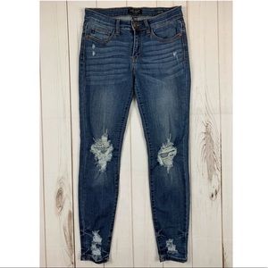 Judy Blue Distressed Skinny Jeans